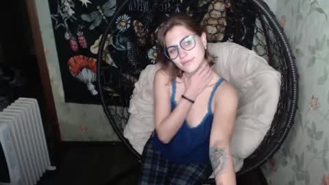 Snapshot of greenwitch9 chatting on October 7, 2025, 12:24 pm Lina online show from October 7, 2025, 12:24 pm