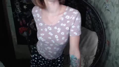 Snapshot of greenwitch9 chatting on October 11, 2025, 12:15 pm Lina online show from October 11, 2025, 12:15 pm