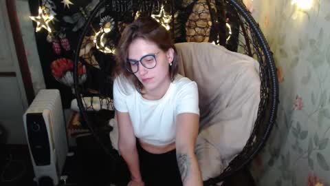 Snapshot of greenwitch9 chatting on October 13, 2025, 7:14 pm Lina online show from October 13, 2025, 7:14 pm