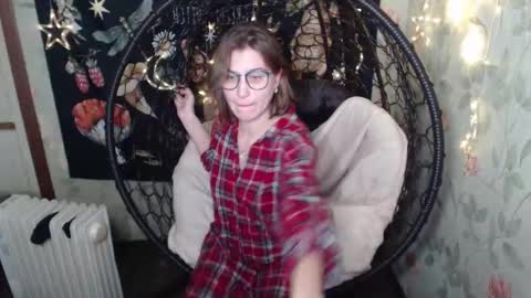 Snapshot of greenwitch9 chatting on October 19, 2025, 6:30 pm Lina online show from October 19, 2025, 6:30 pm