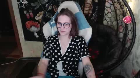 Lina online show from March 16, 2026, 10:41 am