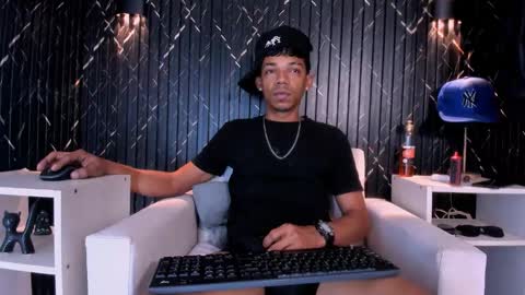 GregorySforza online show from November 25, 2025, 9:04 pm