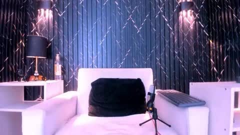 GregorySforza online show from February 19, 2026, 9:00 pm