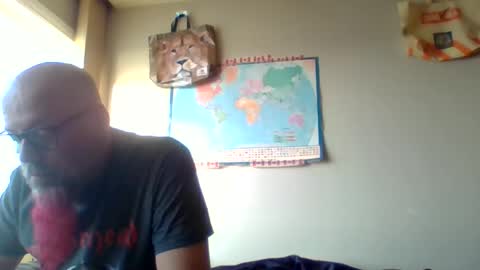 Snapshot of gregrev chatting on May 6, 2026, 1:47 am gregrev online show from May 6, 2026, 1:47 am