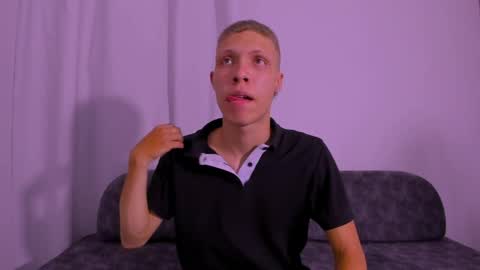 Snapshot of greiberland chatting on April 14, 2026, 12:05 am greiberland online show from April 14, 2026, 12:05 am