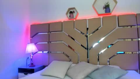 greidy_baker online show from September 9, 2025, 3:06 am