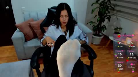  Emmy  online show from February 5, 2025, 11:28 pm