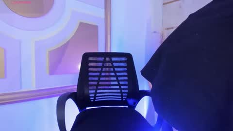 Greta Velvet  online show from January 17, 2026, 7:39 pm