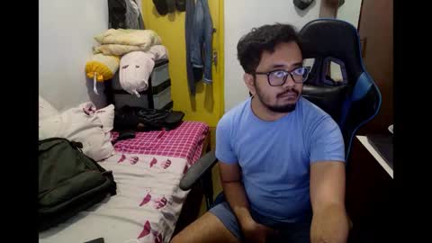 Snapshot of greybondage93 chatting on December 5, 2025, 4:47 pm Grey Hardy Slave online show from December 5, 2025, 4:47 pm