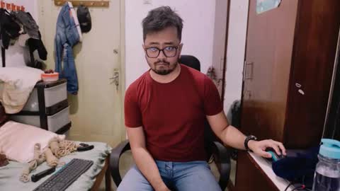 Snapshot of greybondage93 chatting on January 8, 2026, 5:15 pm Grey Hardy Slave online show from January 8, 2026, 5:15 pm