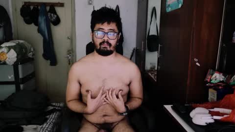 Snapshot of greybondage93 chatting on February 18, 2026, 3:19 pm Grey Hardy Slave online show from February 18, 2026, 3:19 pm