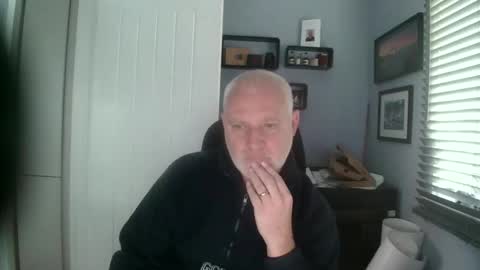 greyfox_6000 online show from February 17, 2025, 4:15 pm