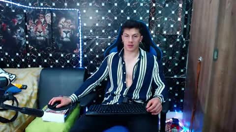 griego01 online show from September 30, 2025, 10:04 pm