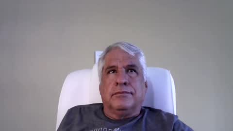 grisa01 online show from February 1, 2025, 2:56 pm