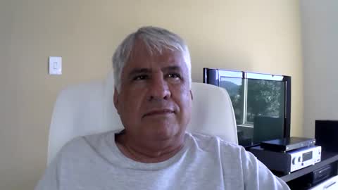 grisa01 online show from April 27, 2026, 1:31 pm