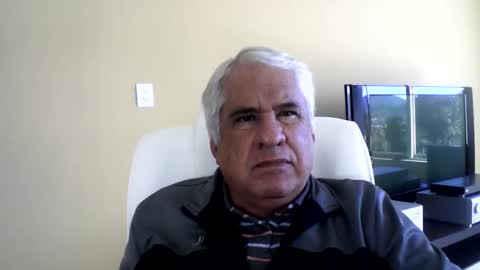 Snapshot of grisa01 chatting on June 7, 2026, 1:04 pm grisa01 online show from June 7, 2026, 1:04 pm