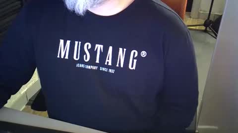 Snapshot of grooce_sub chatting on February 23, 2026, 9:01 pm Grooce online show from February 23, 2026, 9:01 pm