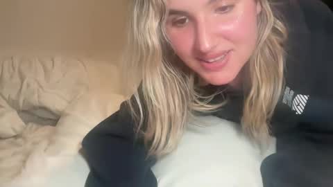 grrlgod online show from March 1, 2025, 5:20 am