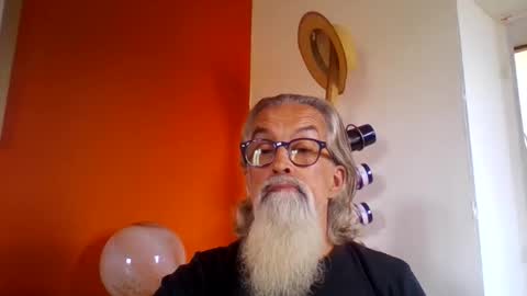 Grybear online show from September 16, 2025, 12:17 pm