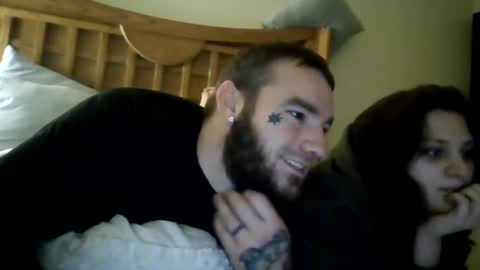 Snapshot of gsloueez chatting on January 4, 2025, 1:21 am gsloueez online show from January 4, 2025, 1:21 am