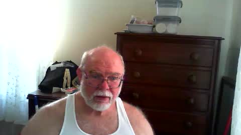 Snapshot of gtnolder60 chatting on May 29, 2026, 1:42 pm Gary online show from May 29, 2026, 1:42 pm
