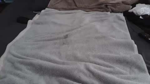 lookng for older in az online show from December 25, 2024, 5:47 pm