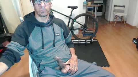 Snapshot of guachin_new chatting on October 19, 2025, 6:25 am guachin_new online show from October 19, 2025, 6:25 am