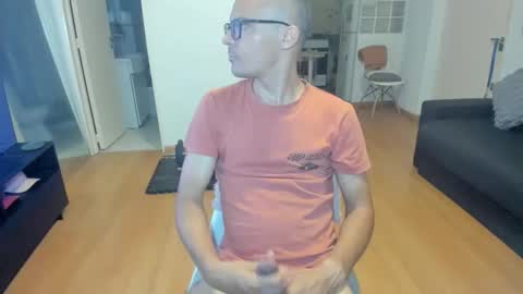 Snapshot of guachin_new chatting on April 24, 2026, 6:27 am guachin_new online show from April 24, 2026, 6:27 am