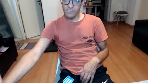 Snapshot of guachin_new chatting on May 18, 2026, 5:13 am guachin_new online show from May 18, 2026, 5:13 am