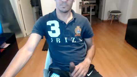 Snapshot of guachin_new chatting on June 1, 2026, 10:33 pm guachin_new online show from June 1, 2026, 10:33 pm
