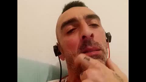 guanchoe online show from February 11, 2025, 2:14 am