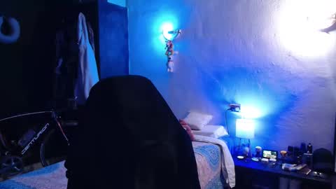 Guayaco  online show from February 5, 2025, 3:09 pm