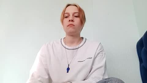 Kira online show from November 8, 2025, 11:54 am