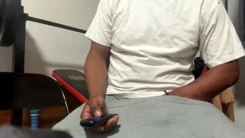 guesswhosback13 online show from April 19, 2026, 1:43 pm