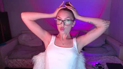 Marta online show from November 3, 2025, 9:48 pm