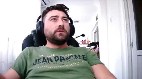 Snapshot of guliverreal chatting on December 4, 2025, 8:23 am guliverreal online show from December 4, 2025, 8:23 am