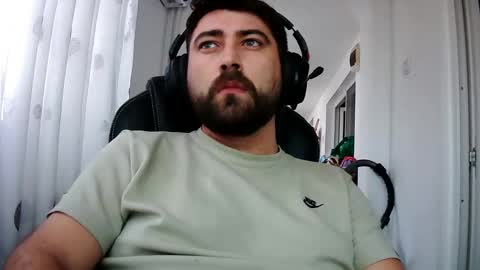 Snapshot of guliverreal chatting on December 14, 2025, 1:05 pm guliverreal online show from December 14, 2025, 1:05 pm