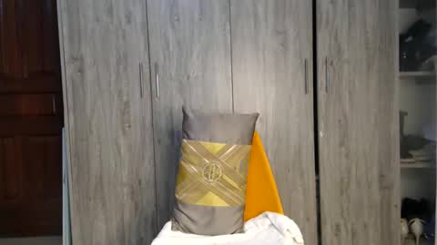 Miss Incredible online show from December 15, 2024, 11:31 pm