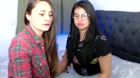 Vane blonde and Hazell black hair online show from January 14, 2025, 12:11 am