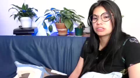 Vane blonde and Hazell black hair online show from January 23, 2025, 2:44 am