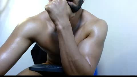 Snapshot of gurushake chatting on April 21, 2026, 7:06 pm holl latino online show from April 21, 2026, 7:06 pm