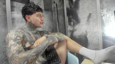 Snapshot of gury_tattoo chatting on May 19, 2026, 7:09 pm Gury online show from May 19, 2026, 7:09 pm