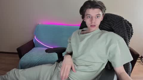 guy_liam1 online show from January 26, 2025, 7:41 pm