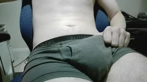 Snapshot of guyfromkent chatting on July 27, 2026, 9:38 am guyfromkent online show from July 27, 2026, 9:38 am