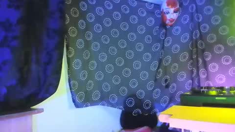 guyst049 online show from February 10, 2026, 2:15 am