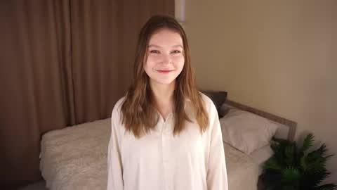 Snapshot of gwennielove chatting on February 14, 2026, 5:04 am Molly online show from February 14, 2026, 5:04 am