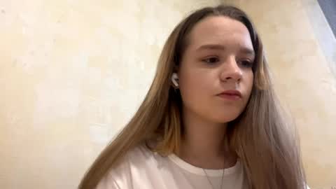 Snapshot of gwenntimon chatting on June 2, 2026, 8:05 am Naomi online show from June 2, 2026, 8:05 am