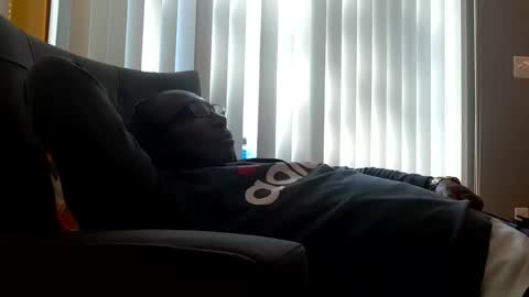 gyesaw1970 online show from October 16, 2025, 2:18 pm