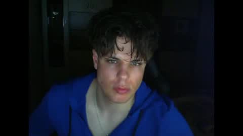 gymguy0505 online show from April 18, 2026, 10:21 pm