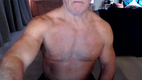 Snapshot of gymguyuk28 chatting on January 30, 2025, 6:43 pm Gymguy online show from January 30, 2025, 6:43 pm